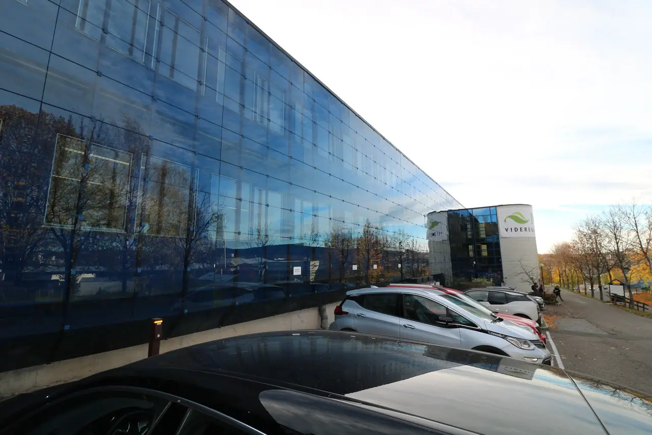 Light warehouse and offices by IKEA Furuset