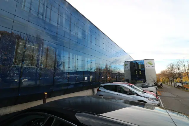 Light warehouse and offices by IKEA Furuset – Strømsveien 323 · Alnabru