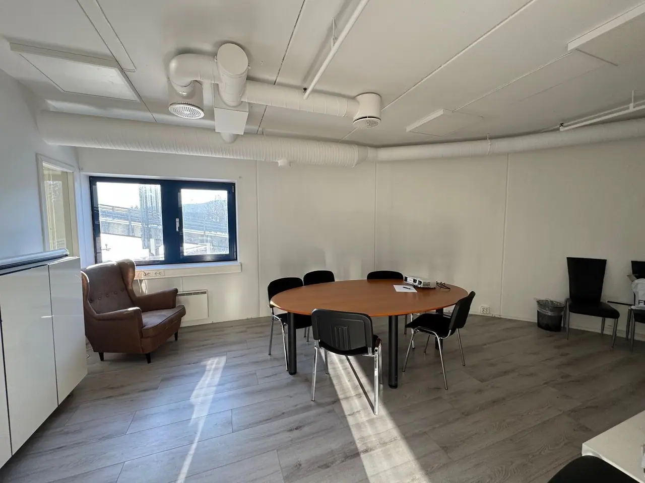 Modern offices at Karihaugen