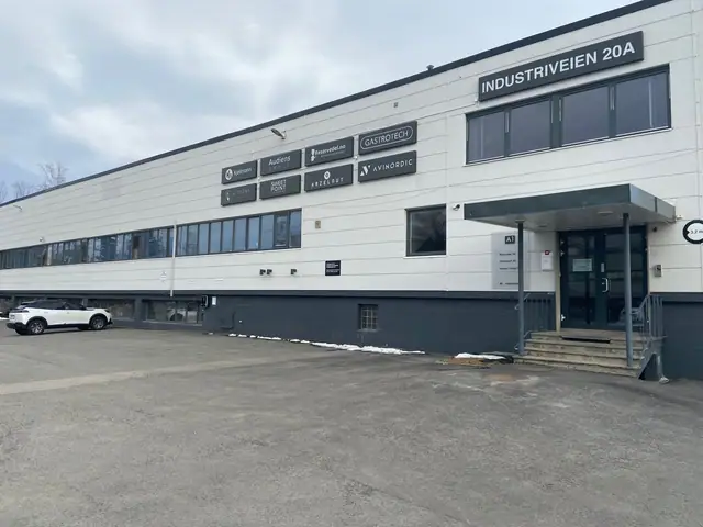 Lager og kontor på Skedsmokorset – Industriveien 20 · Skedsmokorset